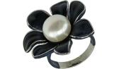 Серебряное кольцо De Fleur 51802S1U с эмалью с жемчугом